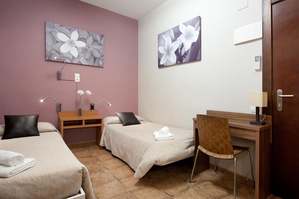 Pension Mariluz Barcelona Rum bild