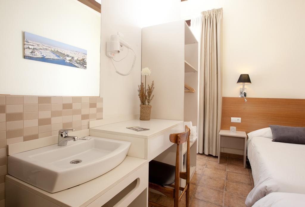 Pension Mariluz Barcelona Rum bild