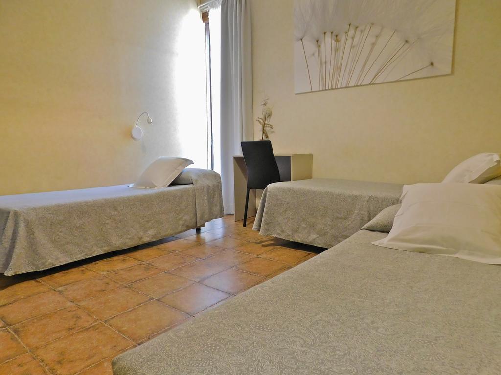 Pension Mariluz Barcelona Exteriör bild