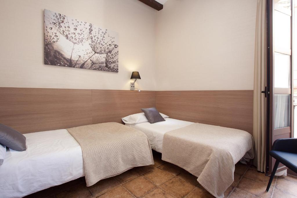 Pension Mariluz Barcelona Rum bild